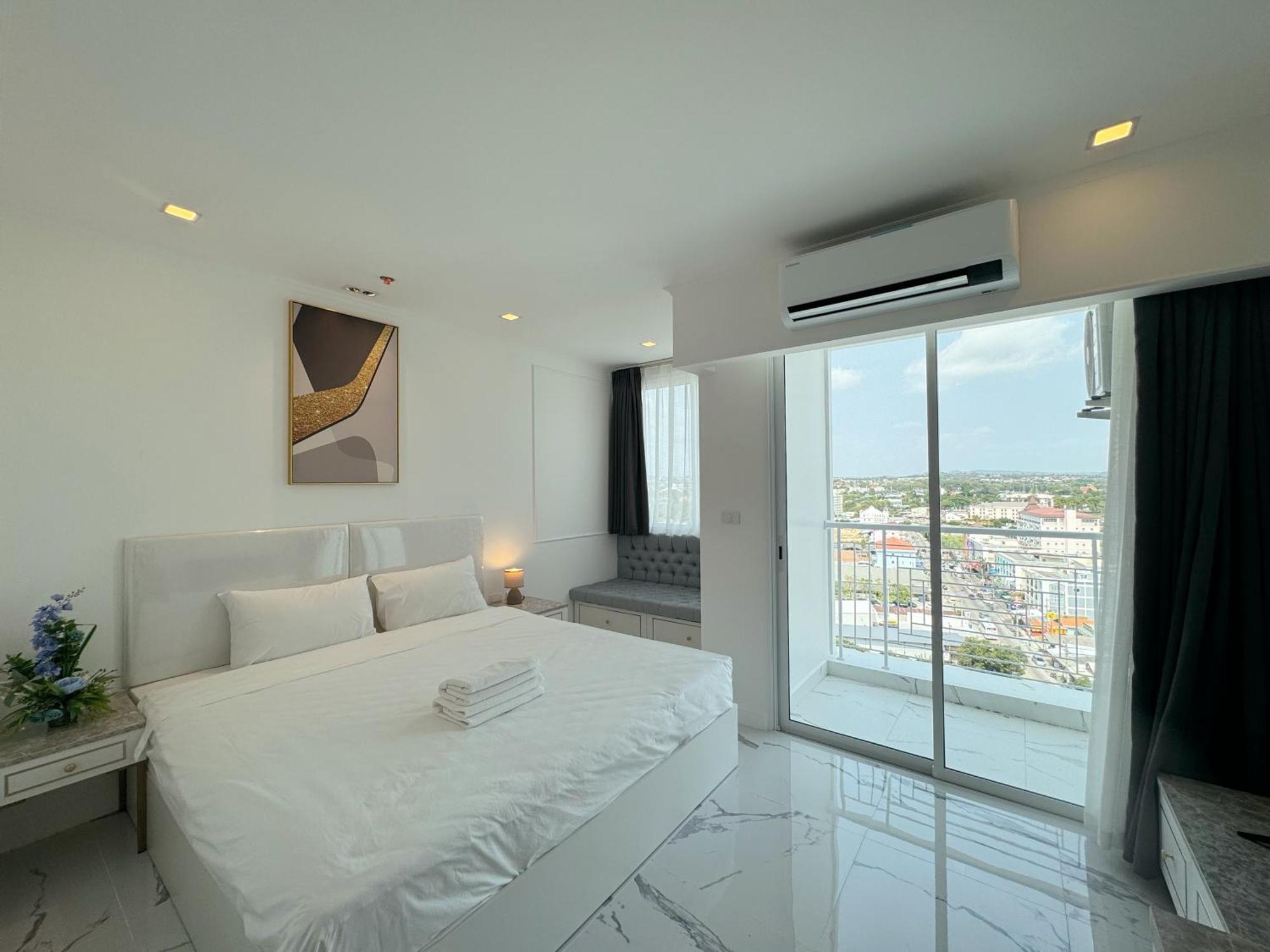 The Empire Chic Residence Jomtien & Yahaha Esterno foto