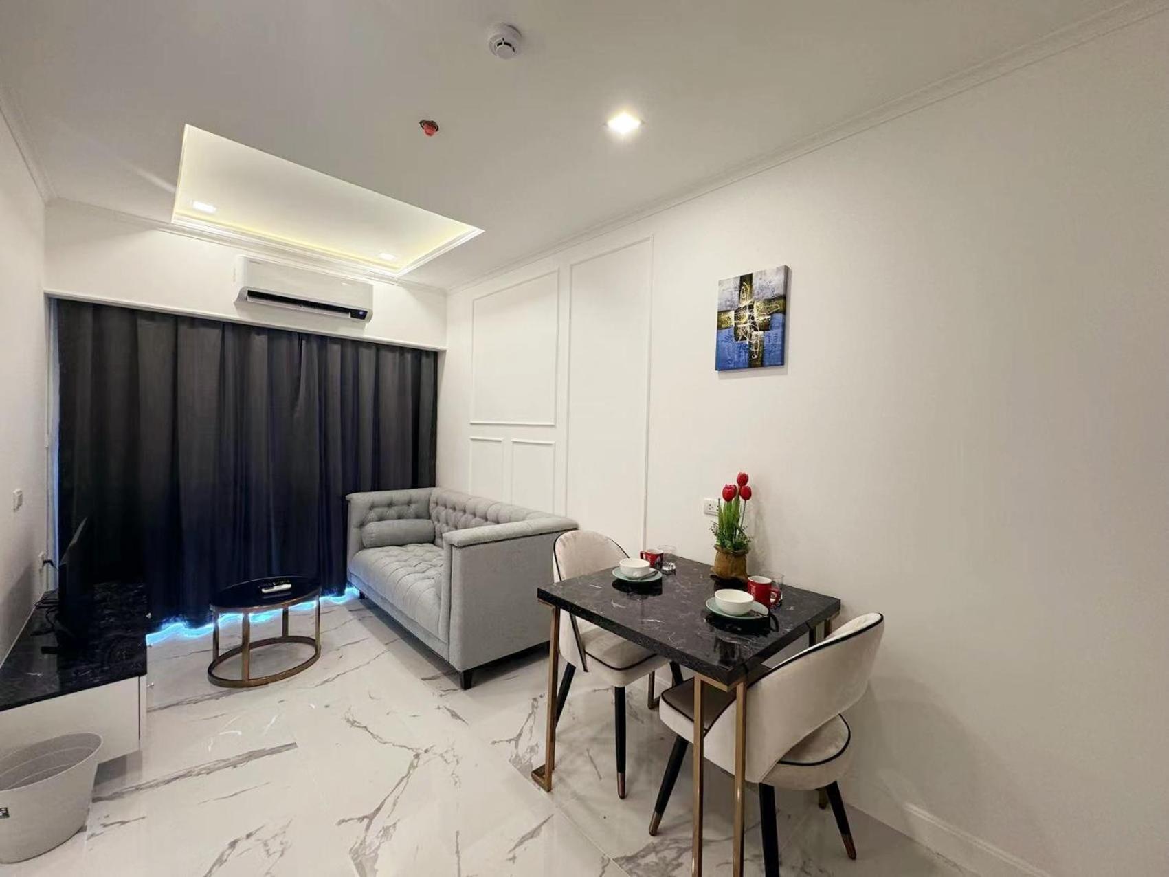 The Empire Chic Residence Jomtien & Yahaha Esterno foto